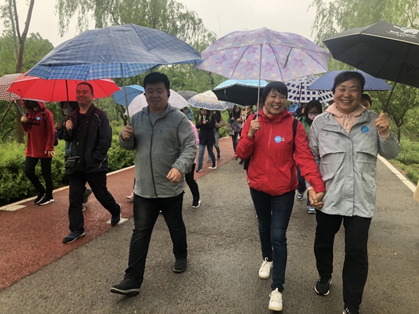 快樂健步行1-賈品麗-動力系_副本.jpg